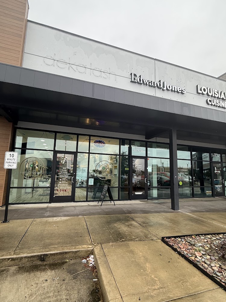Carlos Rodriguez Hair salon view 5