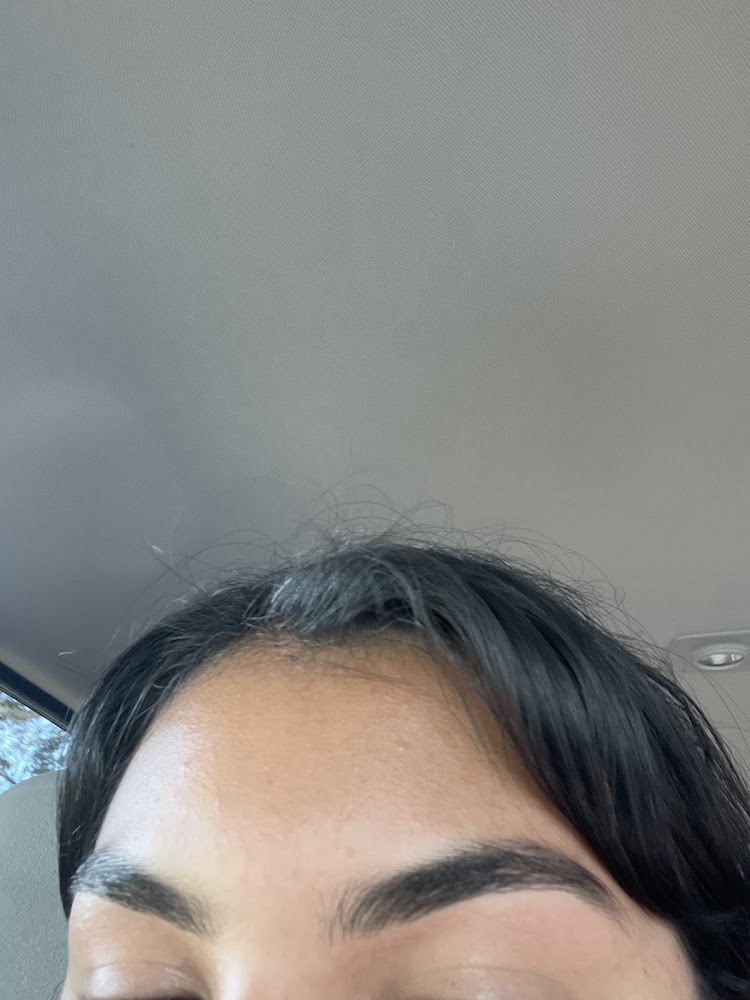 Roniz Beauty.threading.eyelashes view 3
