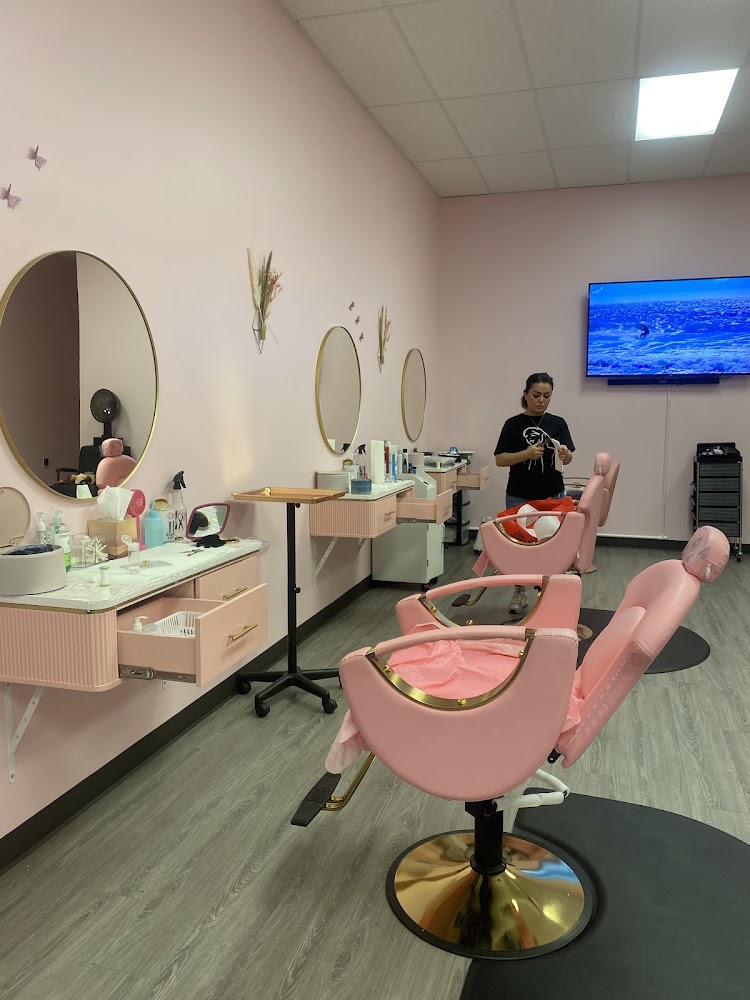 Roniz Beauty.threading.eyelashes view 5