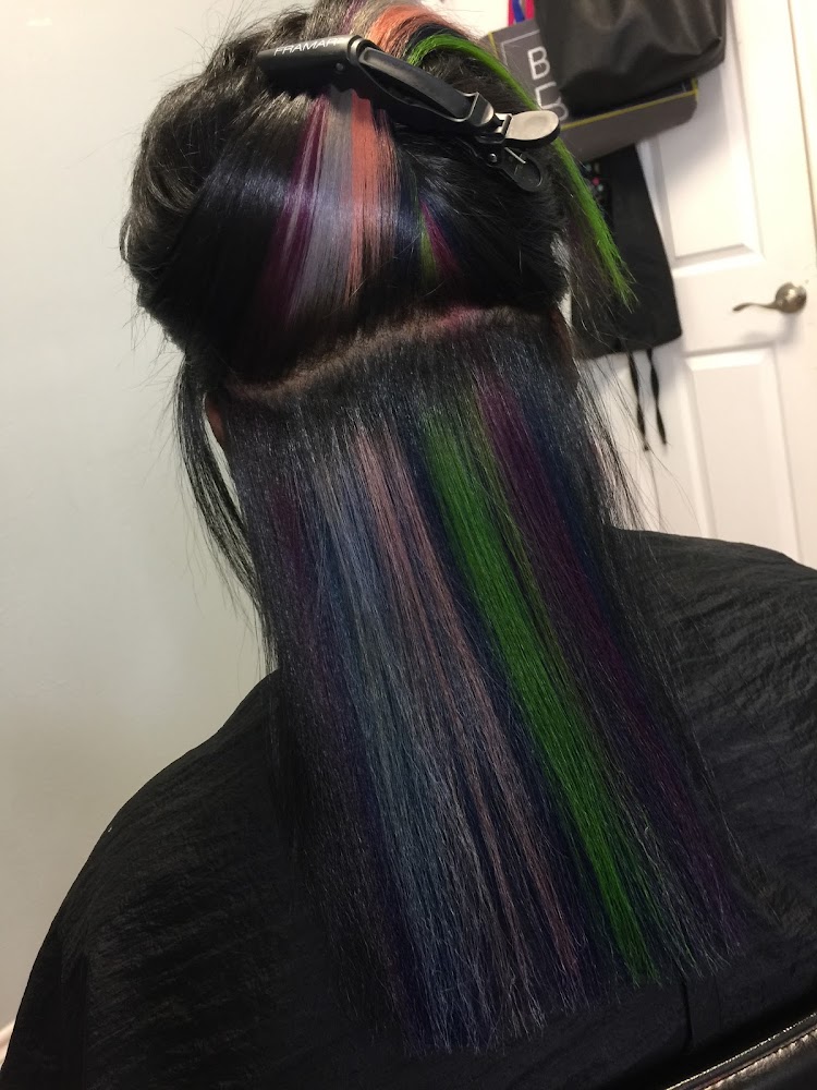 Monique Thompkins Salon primary photo