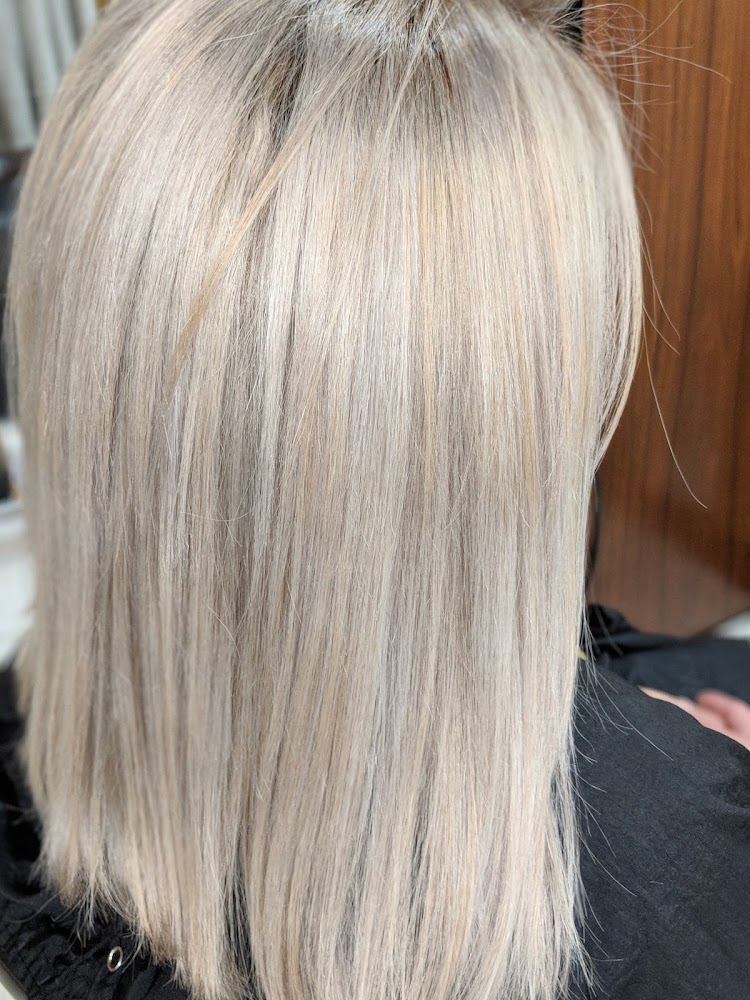 Uptown Shears Hair Salon view 4