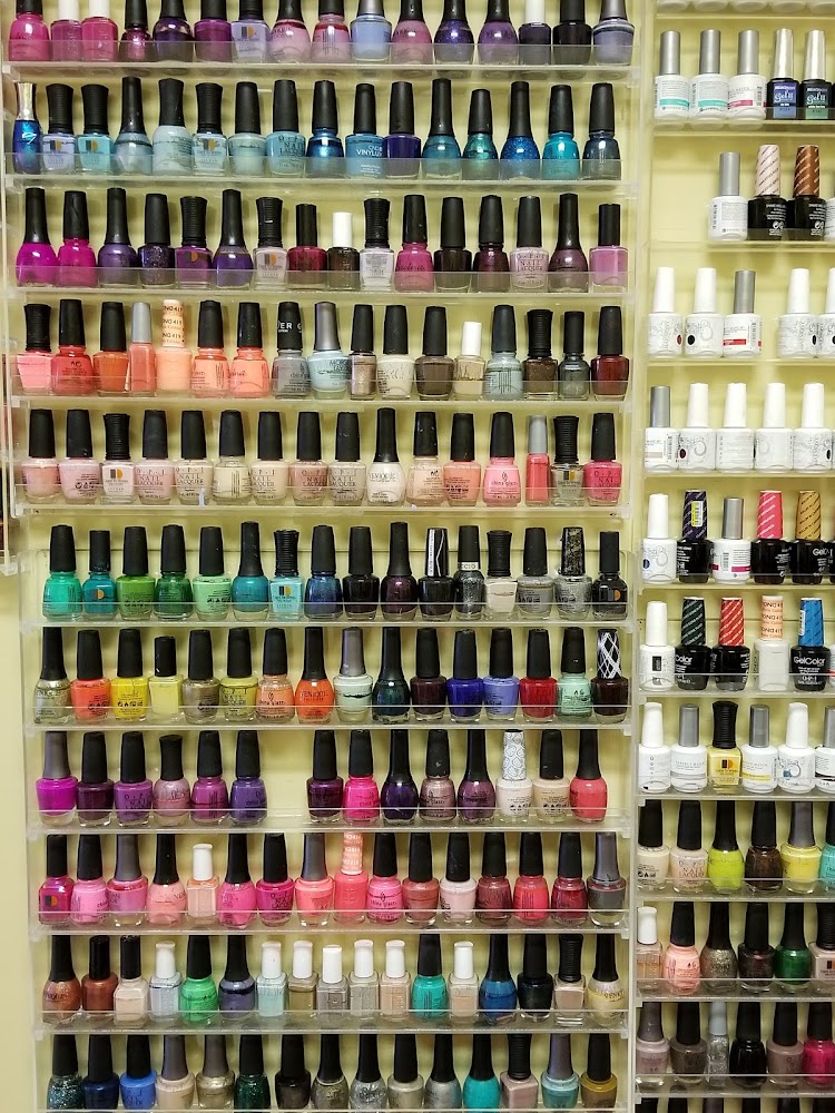 El Divino Beauty Salon view 3