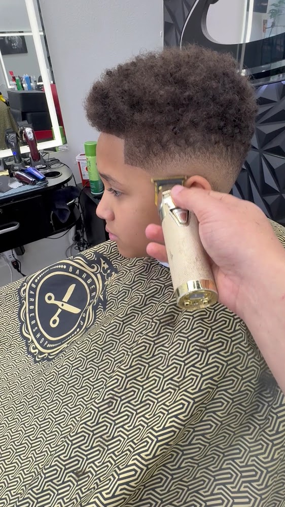 Level up fade house barber shop 💈 view 4