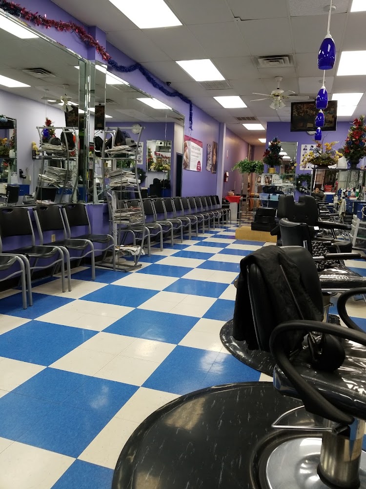 Latino Hair Salon & Barbería view 5
