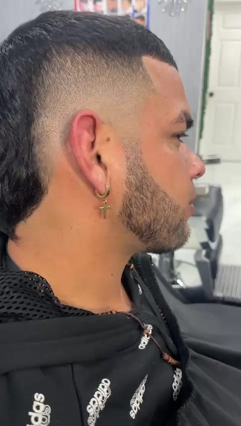 D.Arely's Hair Salon & Barber Shop view 3