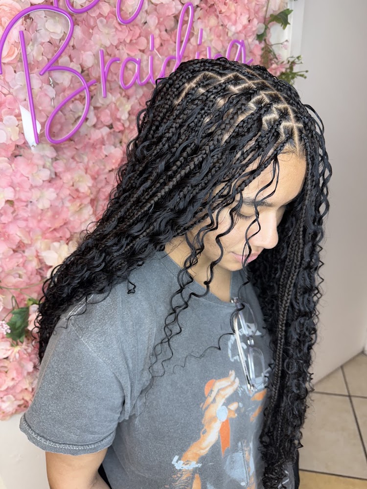 Bijou's Braiding view 2