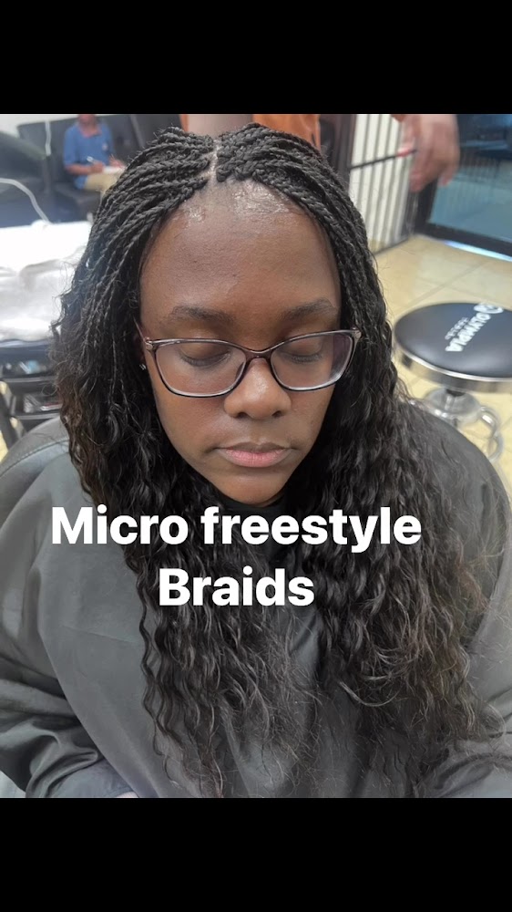 Bijou's Braiding view 4
