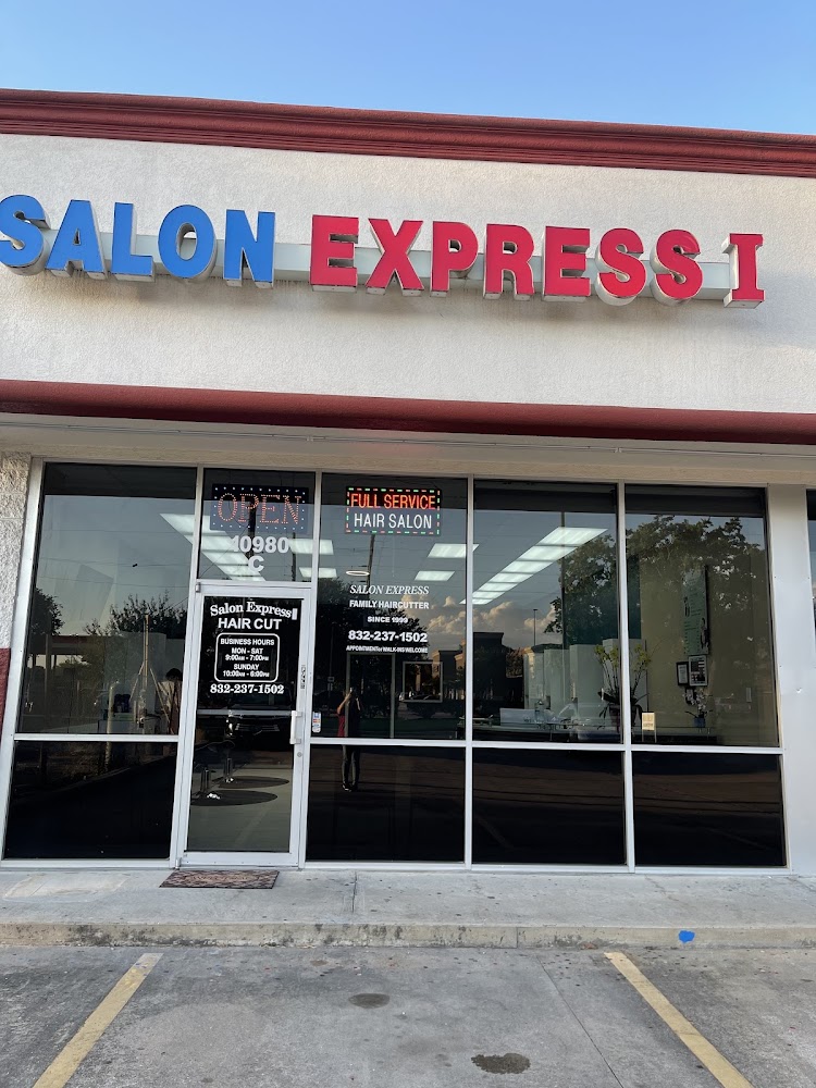 Salon Express I view 2