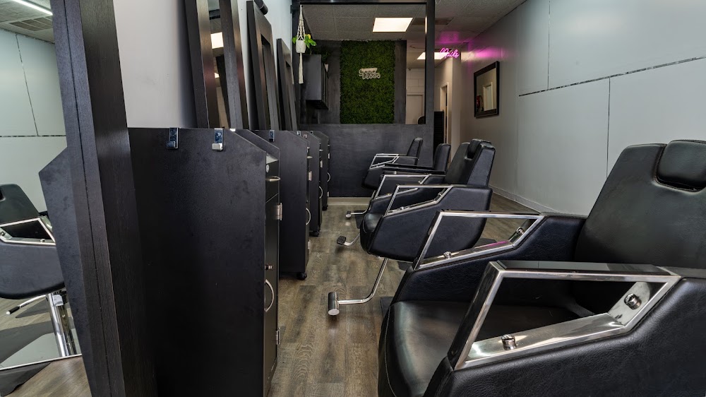 Sophisticuts - Beauty Salon, spa, nails, massage, facial, body contour, deep cleaning, view 3
