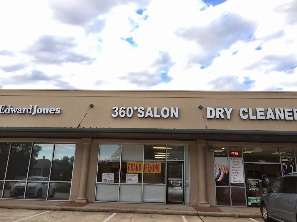 360 Degree Salon view 3