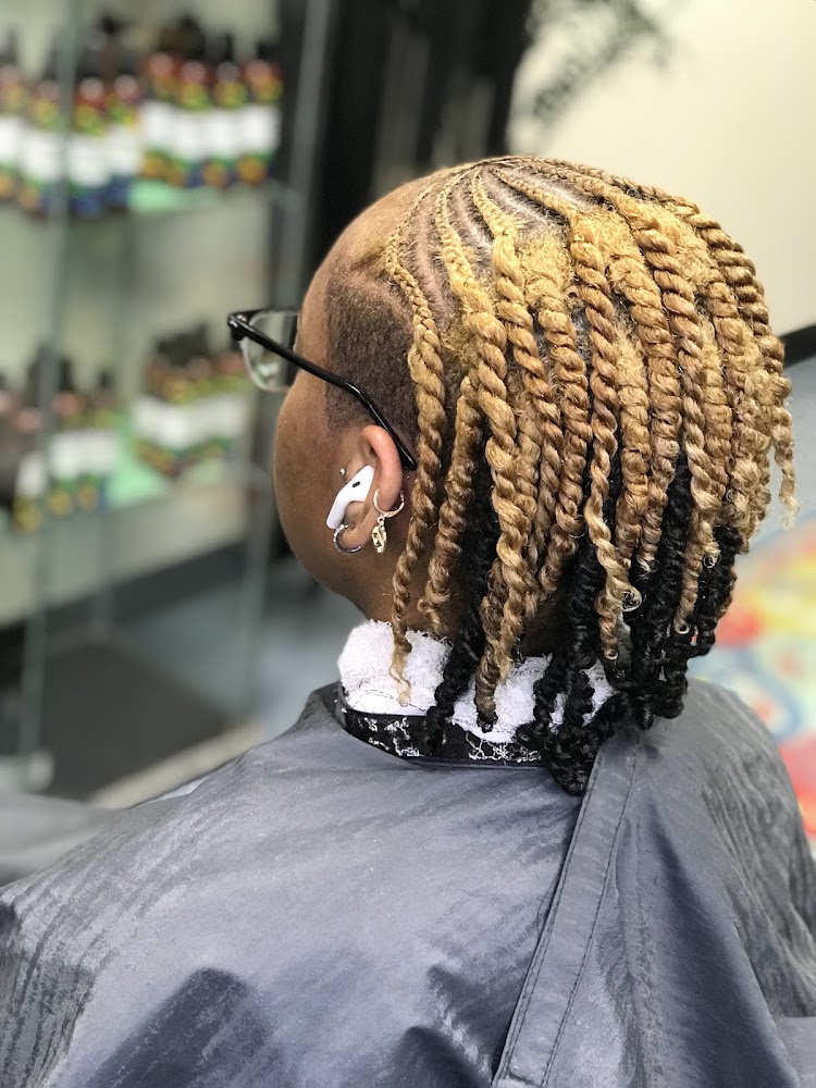 CloZure Hair Studio view 3