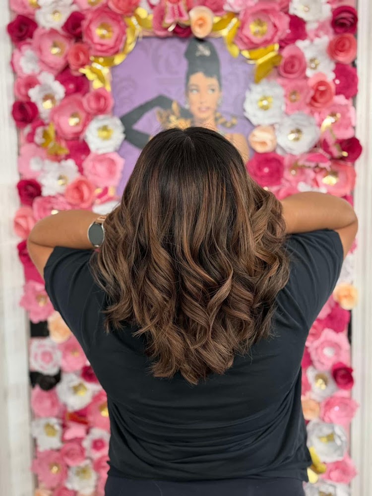 Corte y Estillo Beauty Salon primary photo