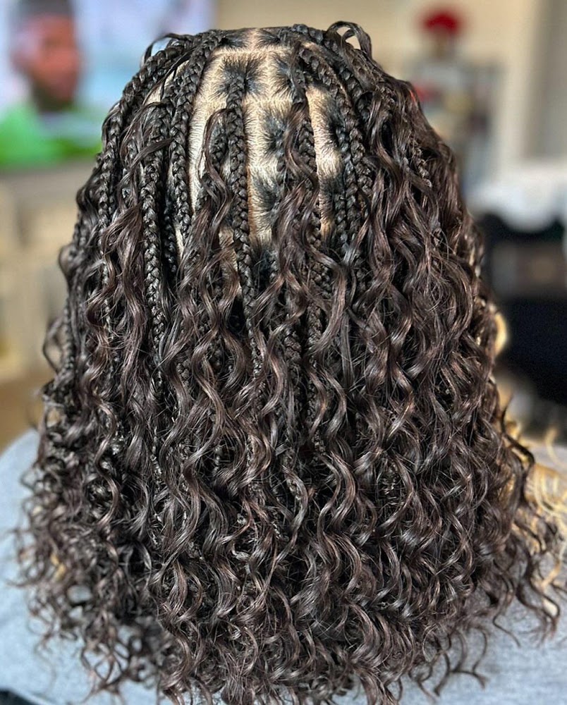 GoldenHand Braids salon primary photo