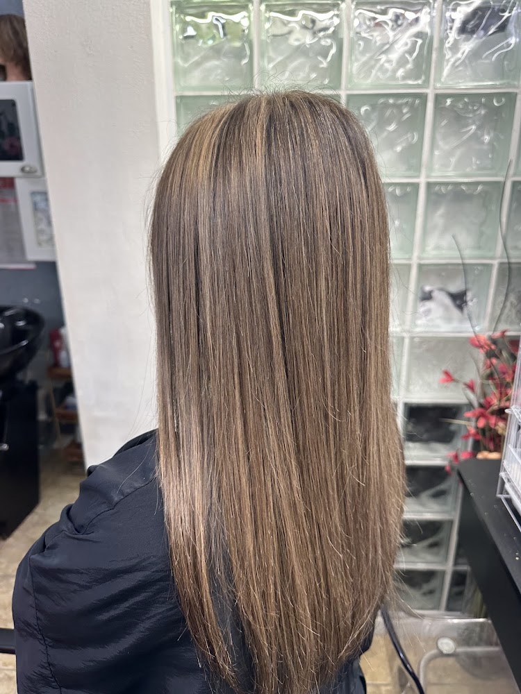 Mia`s Beauty Styles Salon primary photo
