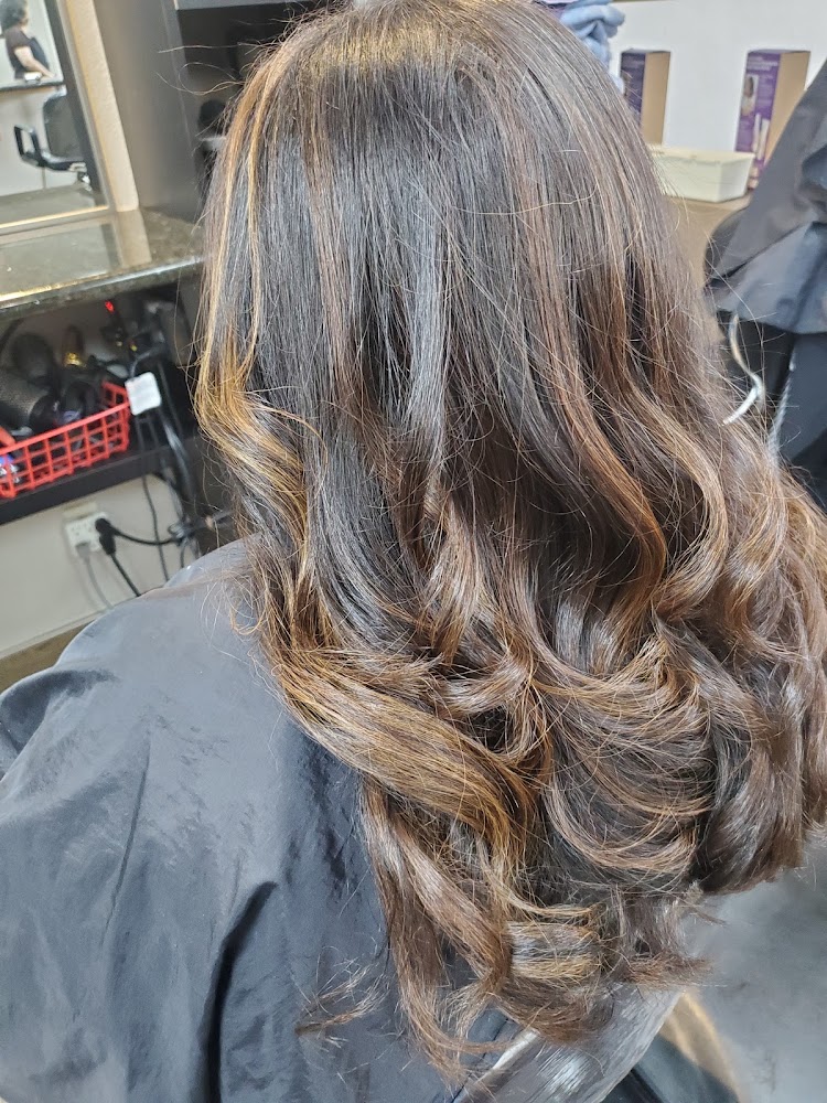 Newlooks salon view 3