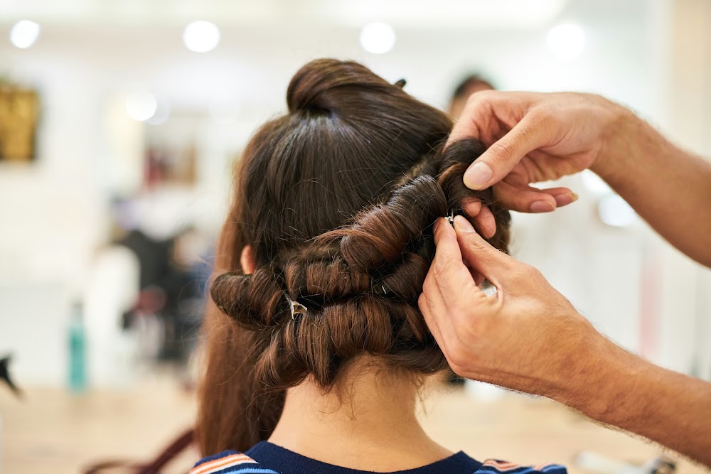 Strands Salon view 5