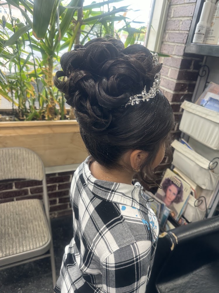Oralia's Beauty Salon view 4