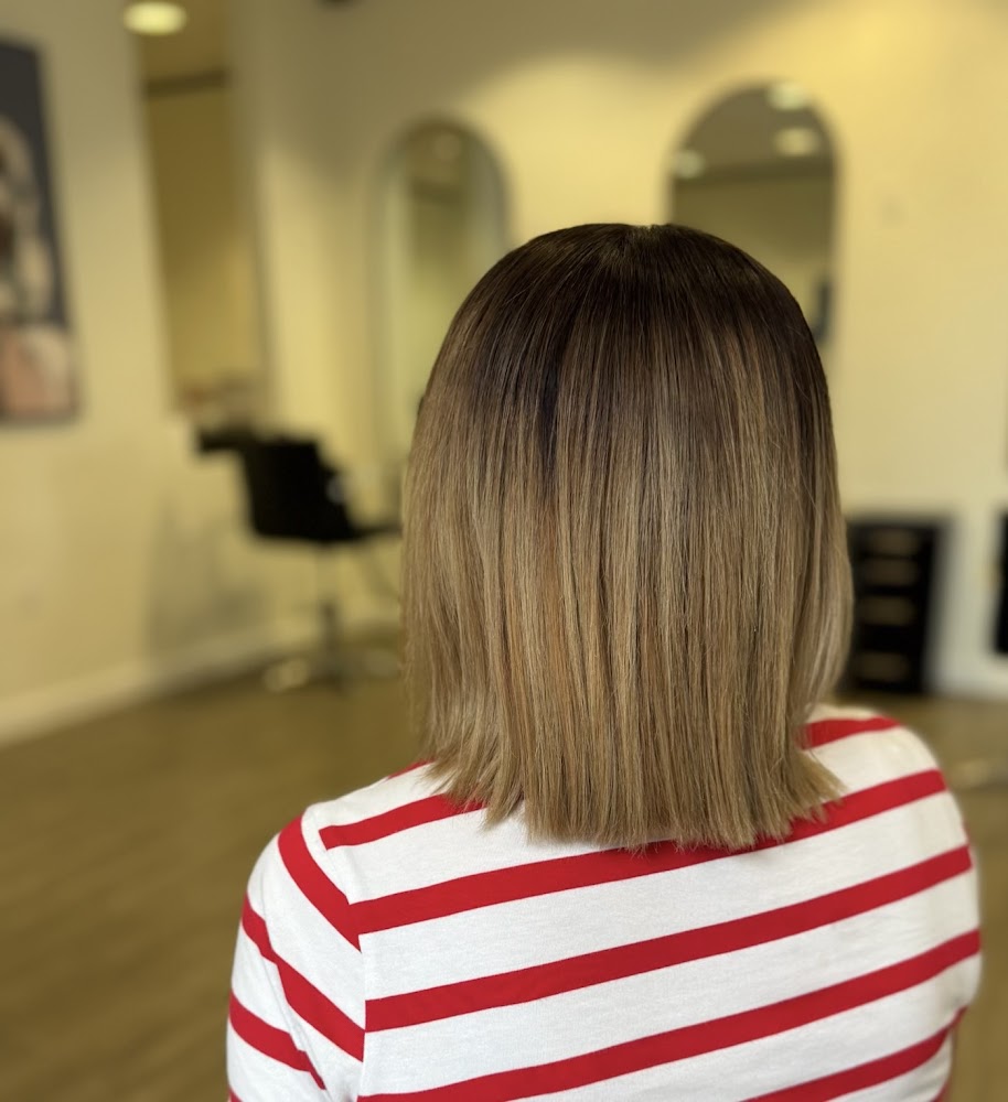 Glamorous Salon primary photo