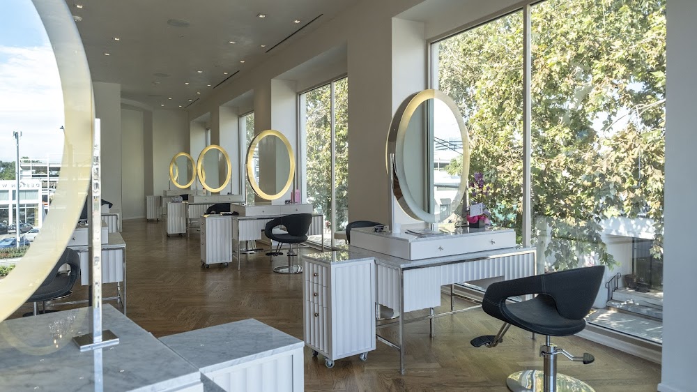 EVOLVE SALON view 2