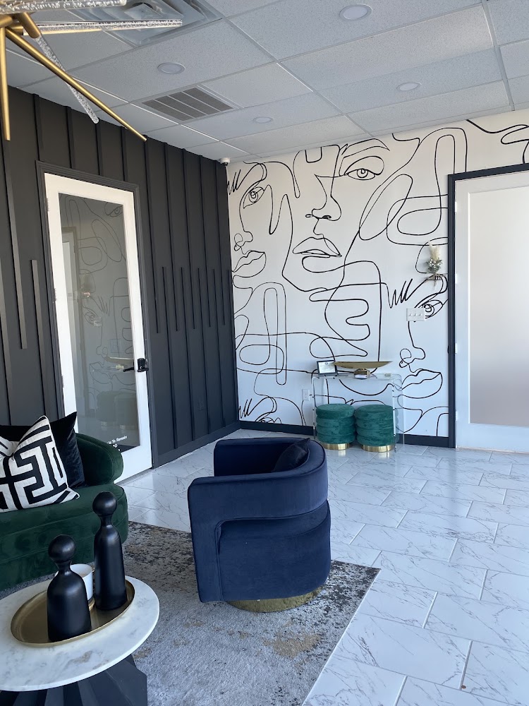 D'Lux Salon Suites primary photo