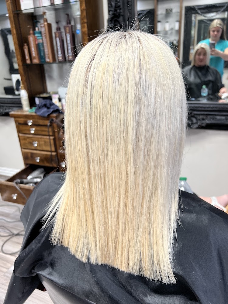 Vintage Park Salon primary photo