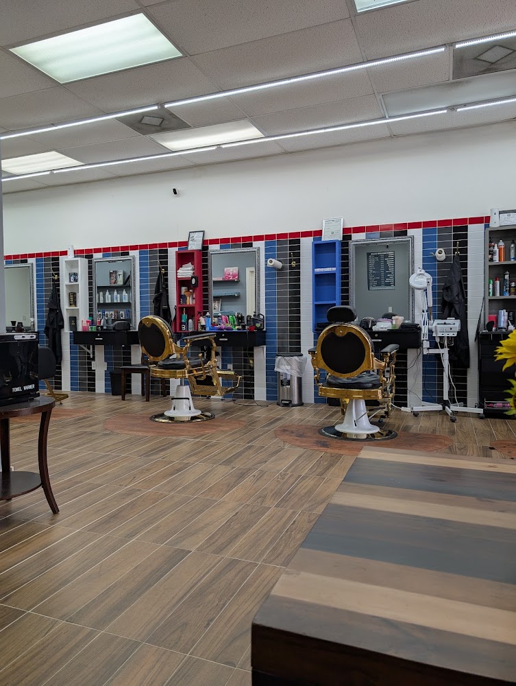 حلاق عربي - Ladies and Gents Hairsalon & Barbershop view 3