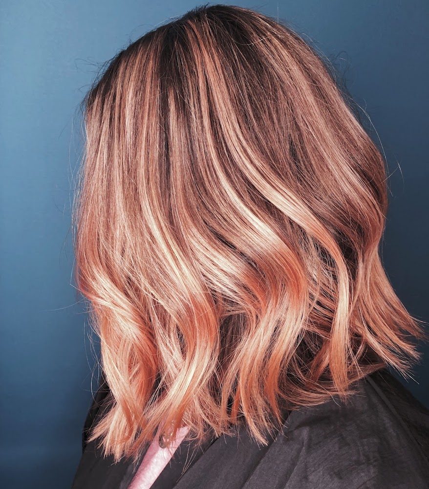 Cosa Bella Salon primary photo