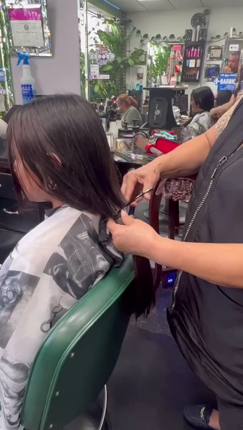 New York Unisex Beauty Salon view 2