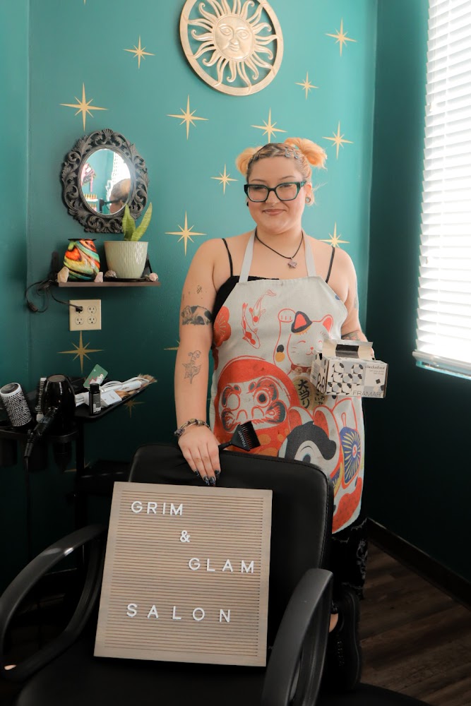 Grim and Glam Salon primary photo