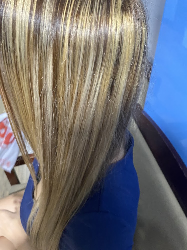 Denia’s Salon view 5