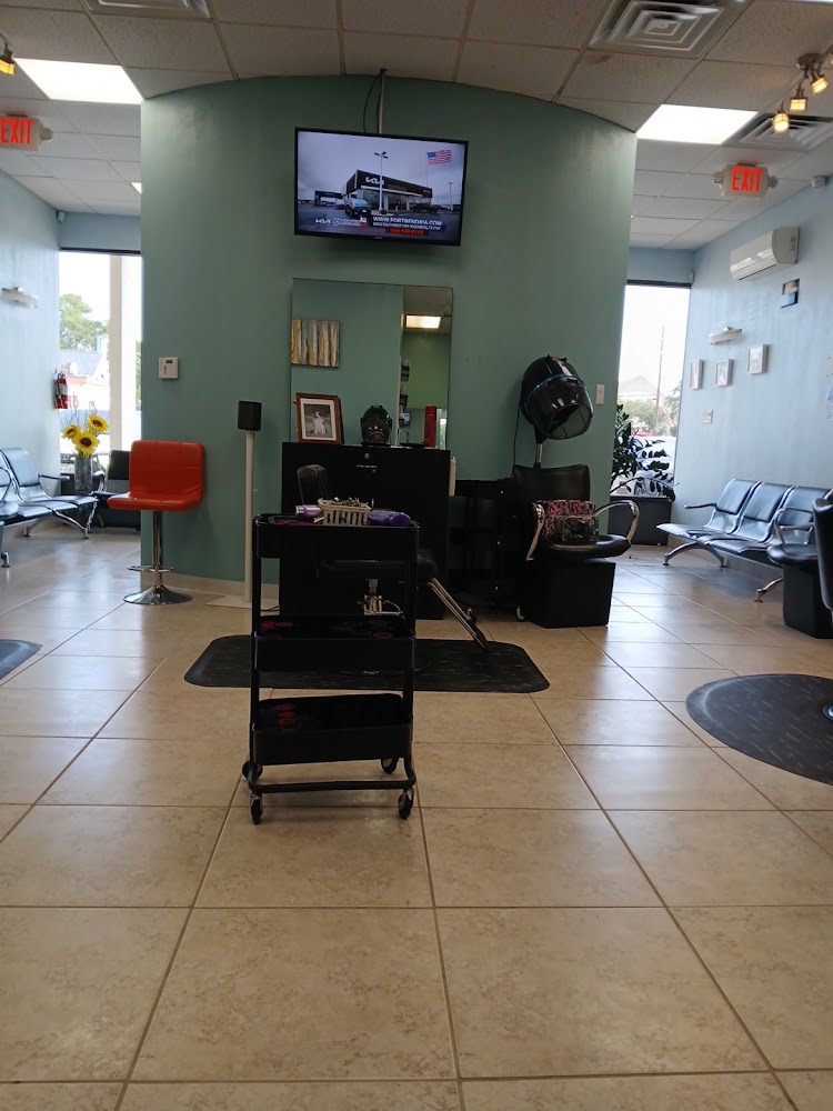 D' Dominican Beauty Salon view 3