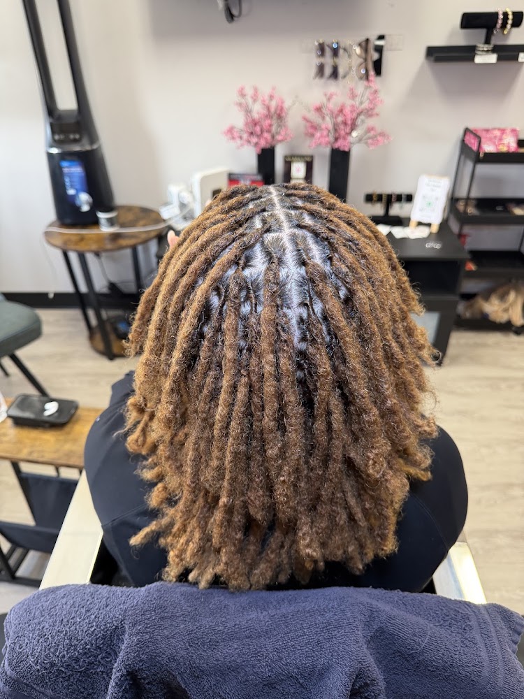 Loctician/Kustombyqueen view 4