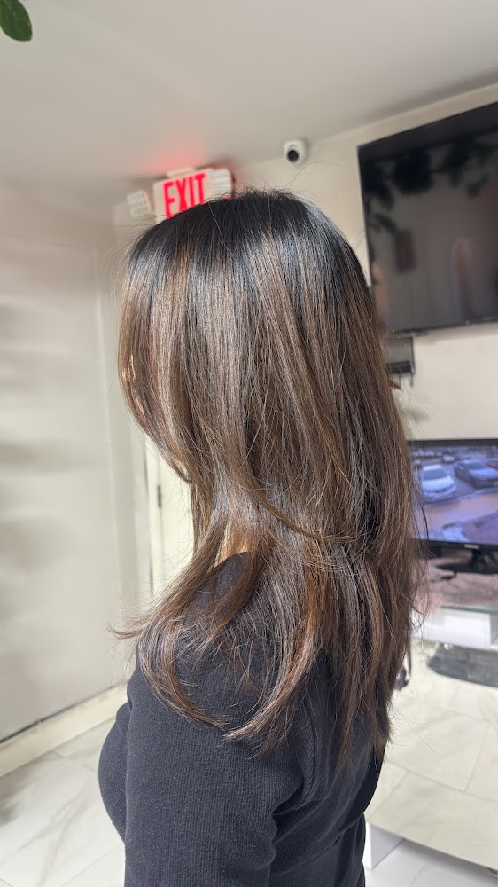 LOUIS HAIR SALON view 3