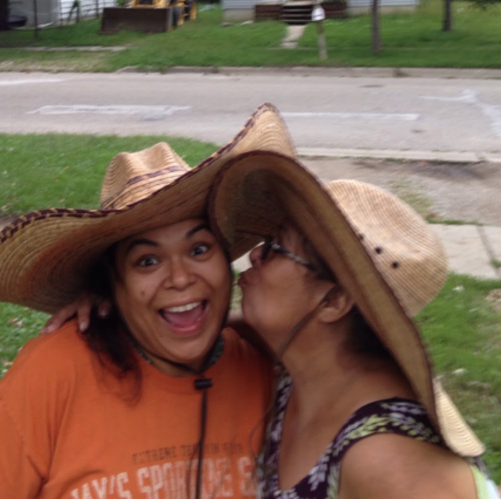 Tu y yo at Ofelia’s Salon view 4