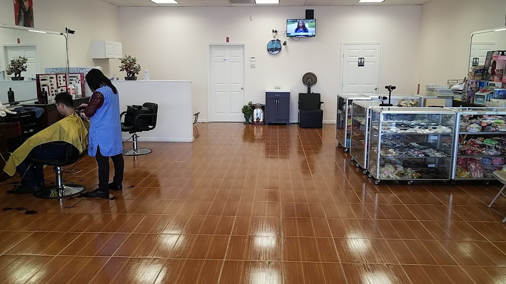 New Looks Salon view 2