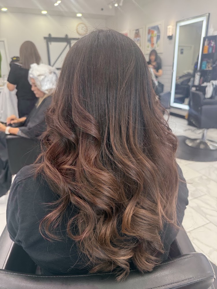 Long’s Hair Studio view 3