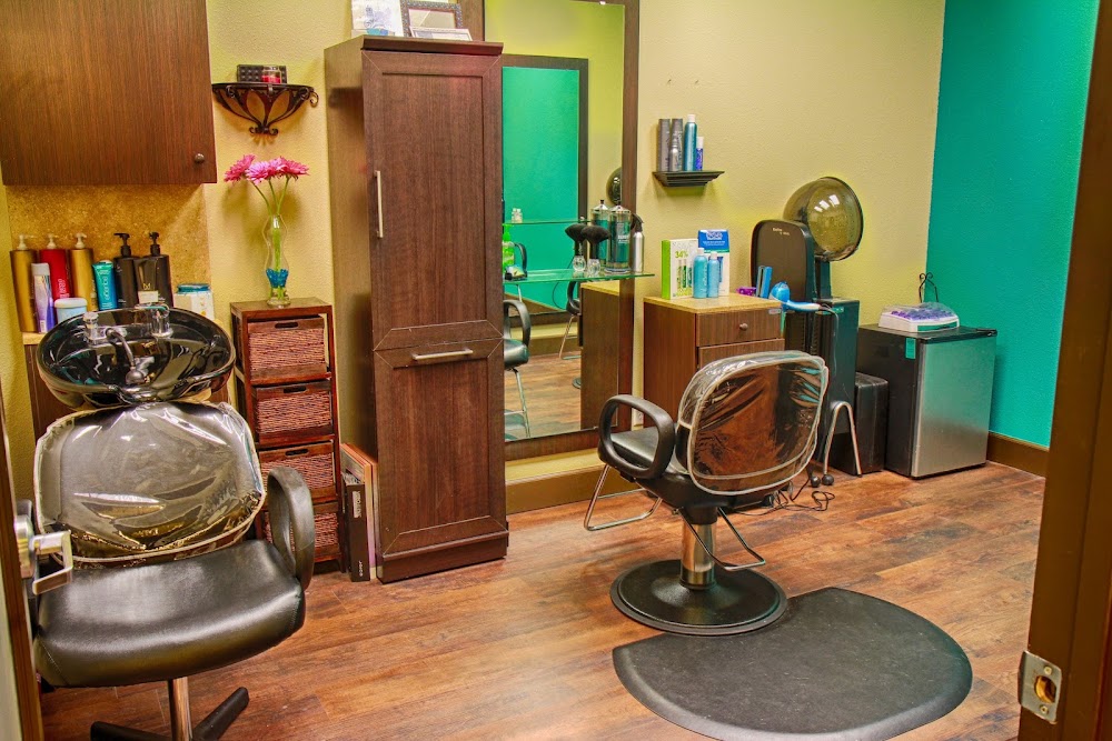 Salons by JC Pearland Parkway view 3