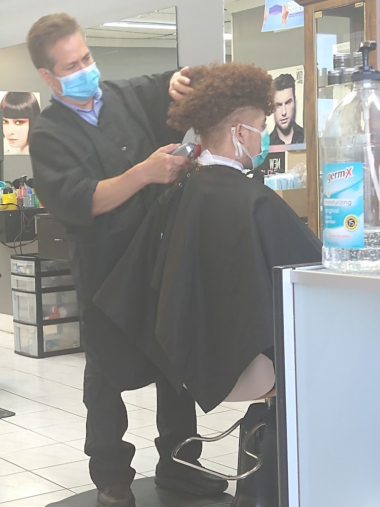 Hair Salon By Moises view 4