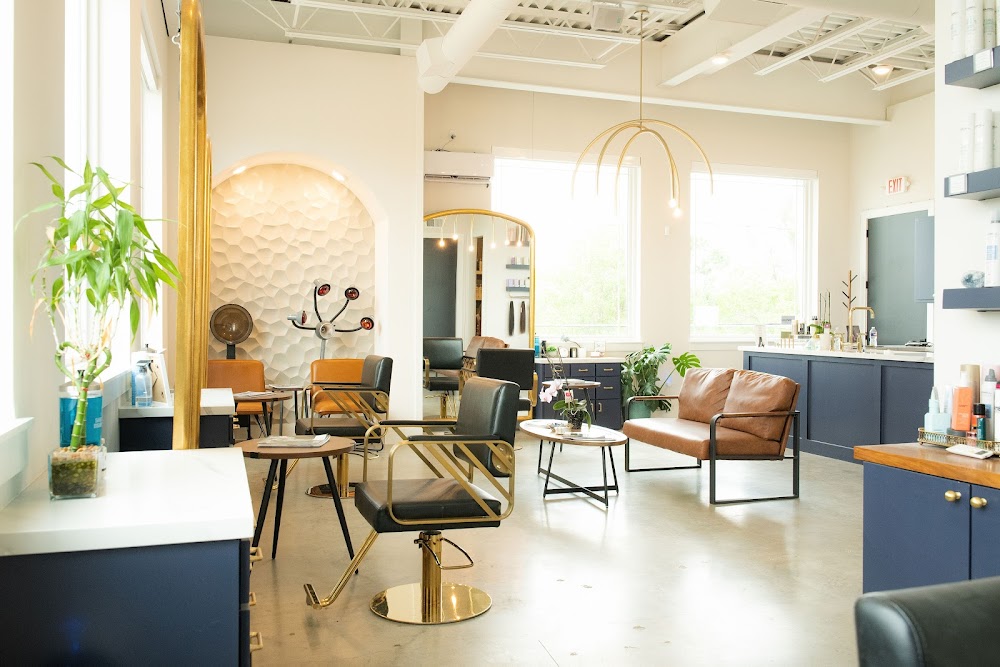 Salon Eros view 2