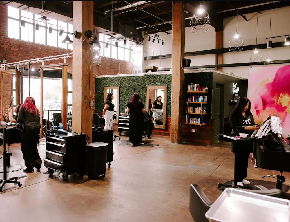 202 Beauty Lounge view 3