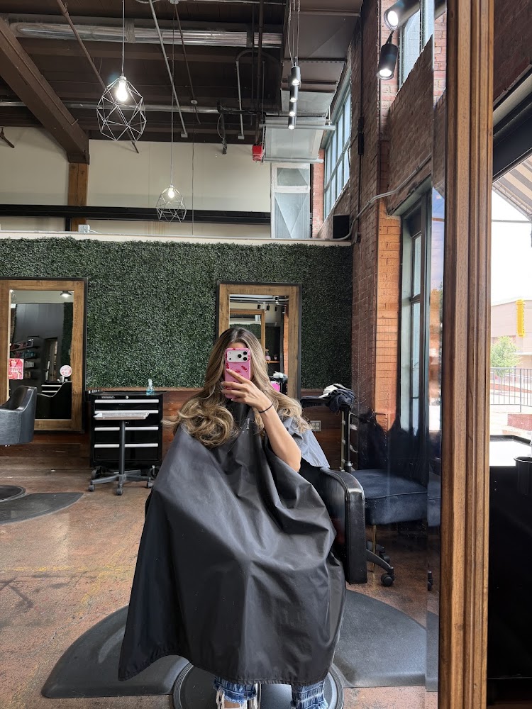 202 Beauty Lounge view 5