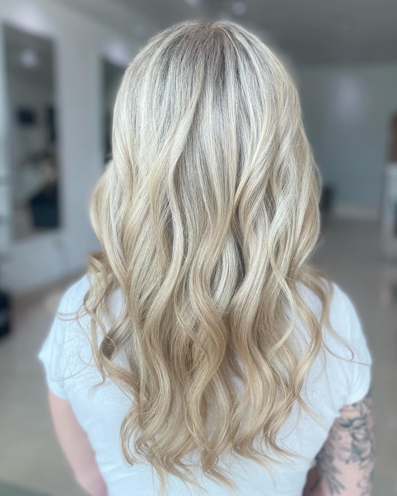 Abliss Beauty Bar - Hair and Eyelash Extension Services view 4