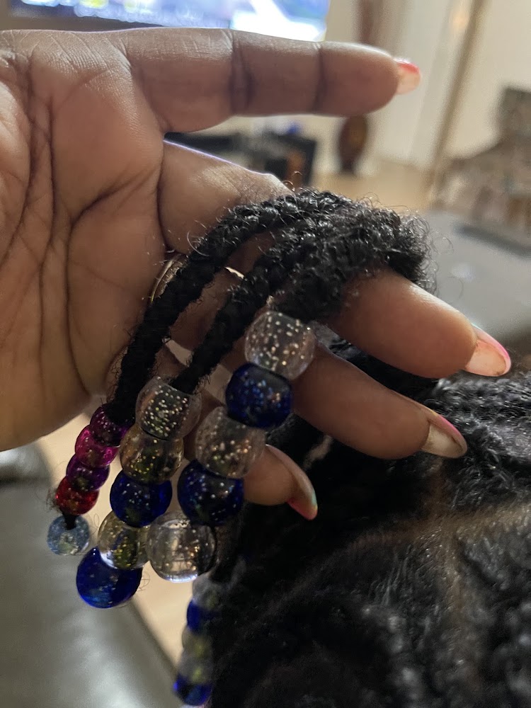 African Hair Braiding Salon- Pour la Belle view 4
