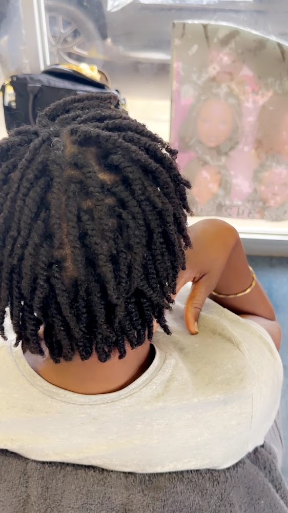 African Queen Hair Braiding view 2