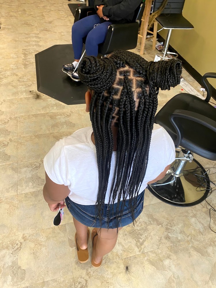 African Queen Hair Braiding view 3