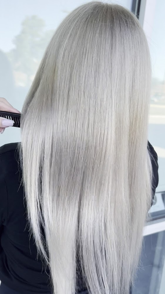 Akalonnie Salon view 3