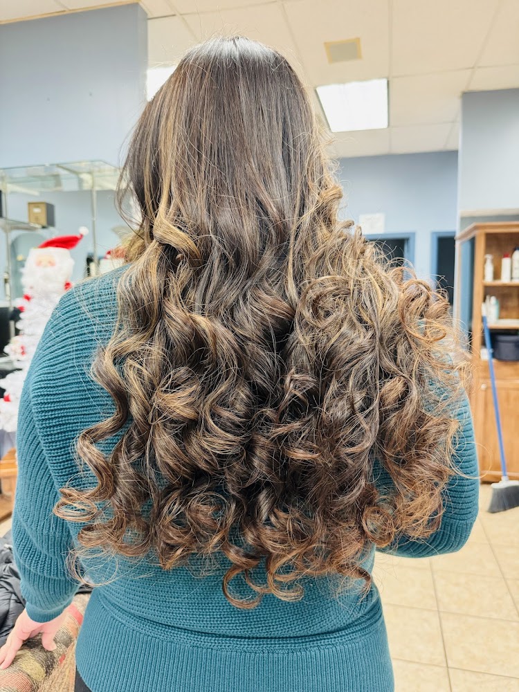 Alarcon Beauty Salon view 2