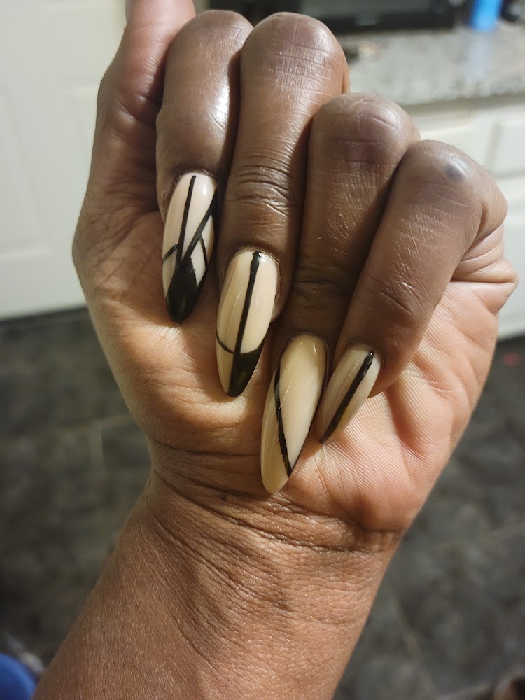 Belle Gloire Beauty Bar view 3