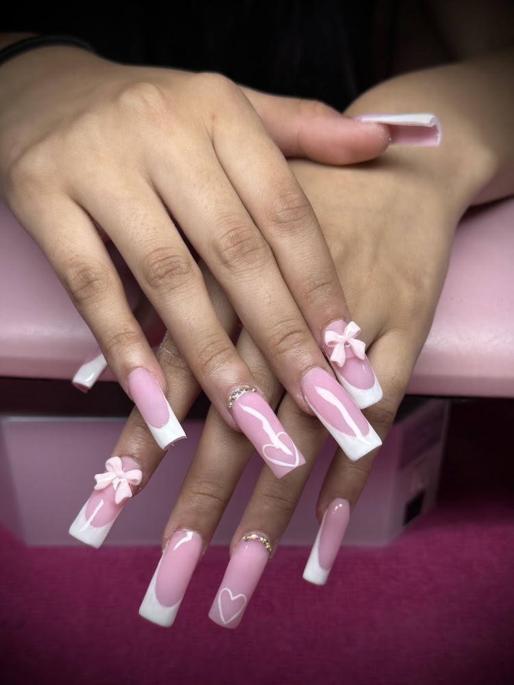 BELLISIMAS HAIR AND NAIL SALON view 3