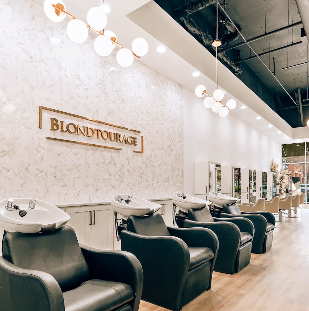 Blondtourage Salon view 4